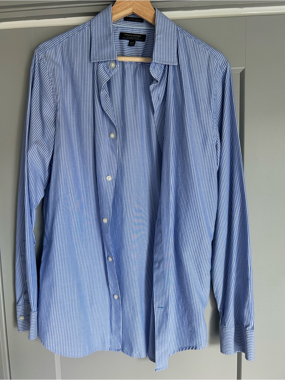 Banana Republic Men’s Blue and White Pinstripe Dress Shirt